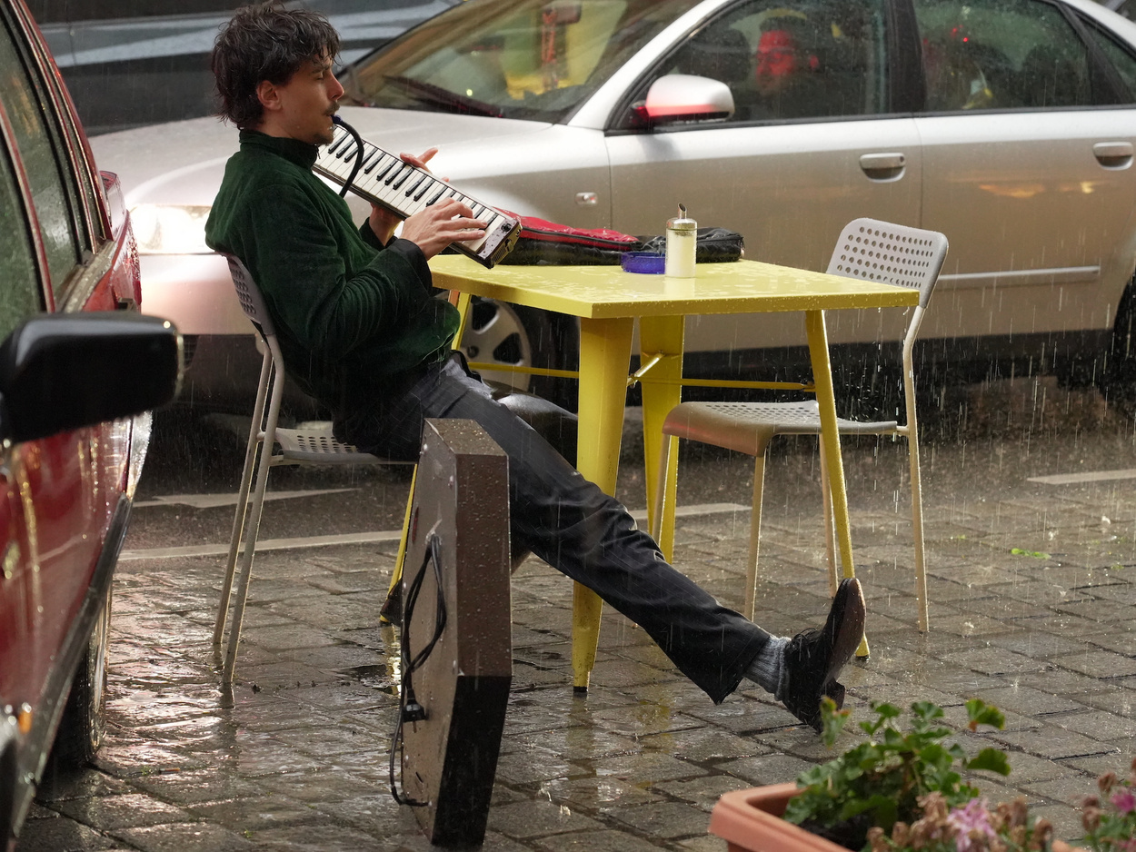 A scene from Positively 4th Street in Vienna